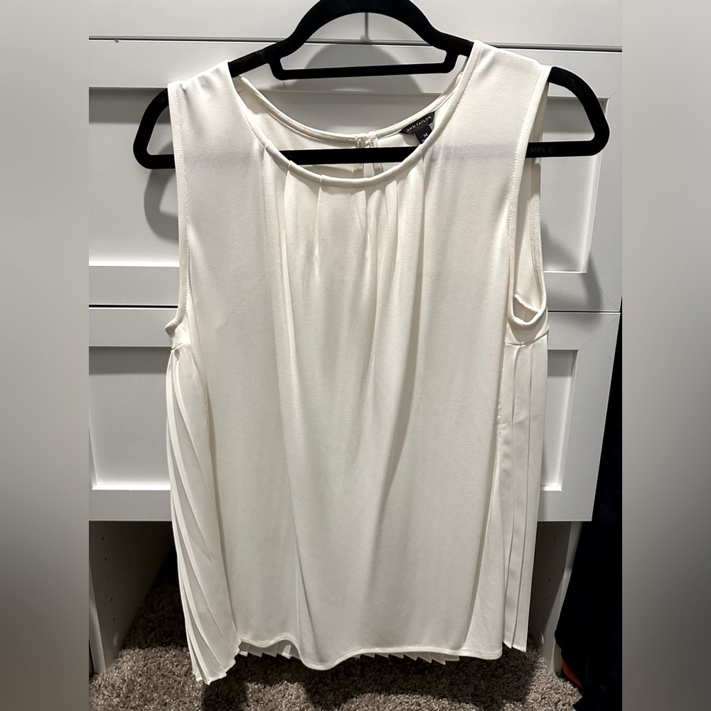 Ann Taylor sleeveless top. Size Medium
